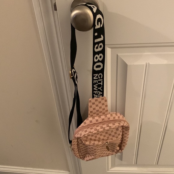 Geometric Pattern Sling Bag, - Picture 3 of 5